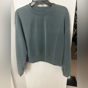 Size 4 soft lululemon sweater